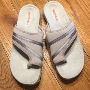 Merrill Memory Foam Sandals Size 9